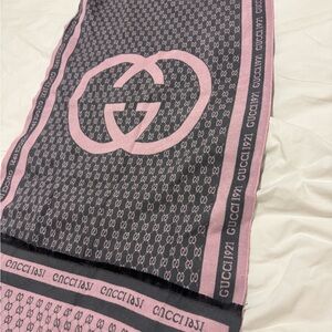 Gucci Black and Pink Monogram Scarf